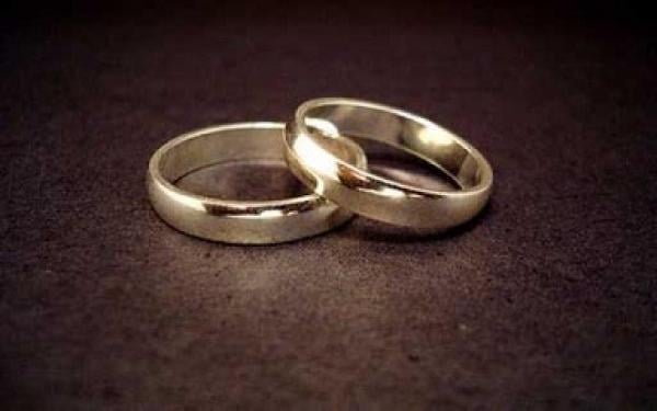 آباء يرفعون شعار«خطب لبنتك ماتخطب لولدك»