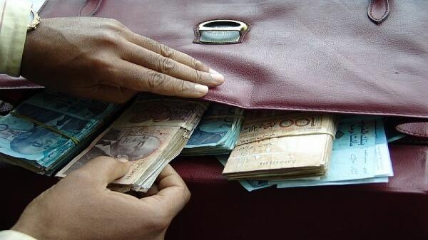 خاص: الحكم الثقيل على المسؤول الولائي المرتشي بمراكش أرسله مباشرة إلى المستشفى