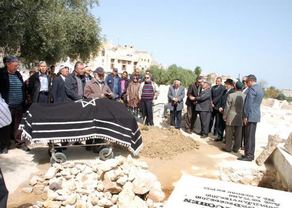 تشييع جنازة يهودي بالمغرب (الأرشيف )