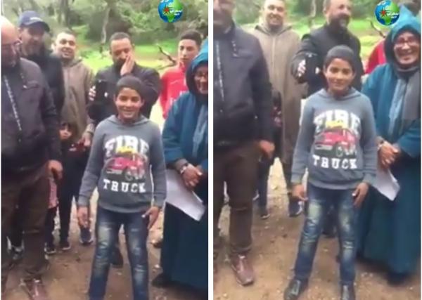 طفل مغربي يقلد أصوات الحيوانات بكل براعة