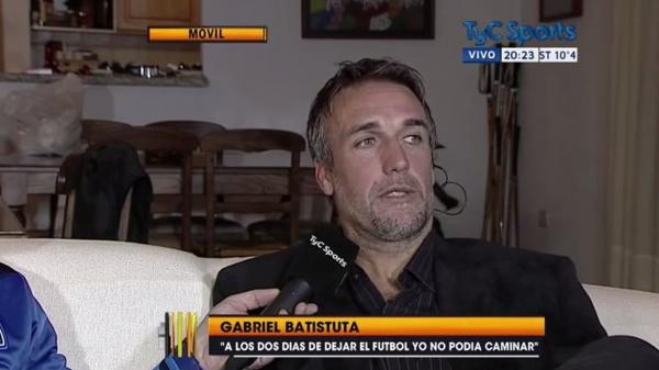 أسطورة الأرجنتين يطلب من الطبيب بتر قدميه بسبب المرض