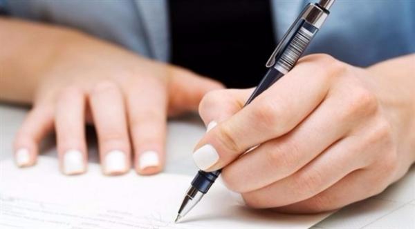 خبيرة ألمانية: المدرسون لا يهتمون بمستخدمي اليد اليسرى