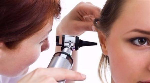 التهاب الأذن الوسطى يهدد بالصمم