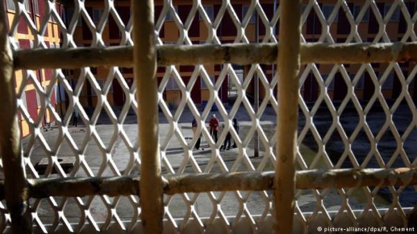 أعيد إلى السجن بعد 45 دقيقة من إطلاق سراحه!