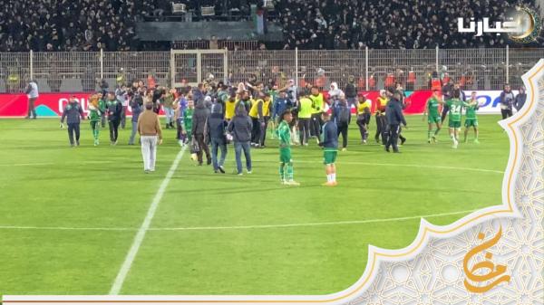 فرحة لاعبي الرجاء بعد التأهل أمام آسفي والجماهير تهتف باسم زينباور