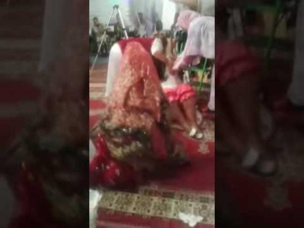 بالفيديو.. عروس تتعرض لموقف محرج للغاية في يوم زفافها