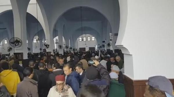 شــــــــــــاهد ســـــابقة لأول مرة في تاريخ المغرب.. مقاطعة صلاة الجمعة بفاس