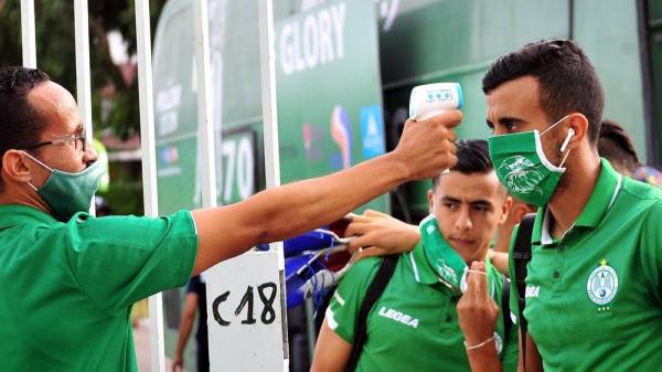 فيروس كورونا يدخل لقاء الرجاء البيضاوي والزمالك المصري في دائرة الشك