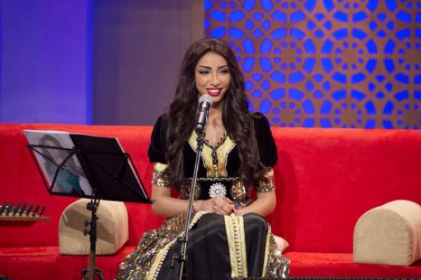 دنيا بطمة تنفي تحولها إلى عارضة أزياء