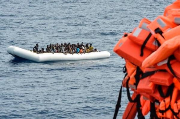 غرق قارب بالناظور .. انتشال 11 جثة مهاجر أفريقي واعتقال ربان القارب