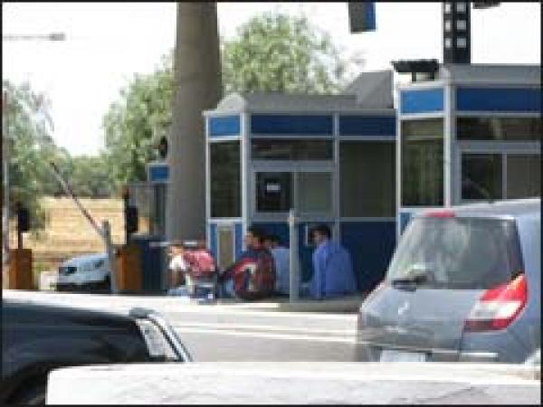 شركة الطرق السيارة تستعين بمستخدمين تابعين لها لتفادي الخسائر