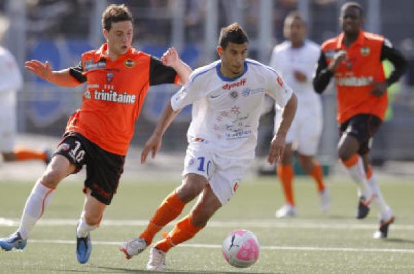 بلهندة يسقط بلوريان 