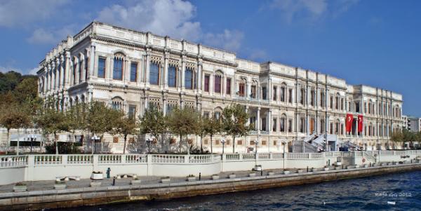 بالصور : جولة في فندق قصر &quot;سيراجان&quot; مقر اقامة الملك و أسرته الصغيرة في اسطنبول