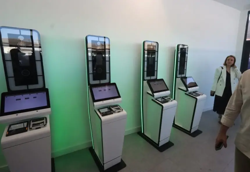 تأجيل تشغيل نظام "الحدود الذكية" بمعبر سبتة المحتلة إلى وقت لاحق