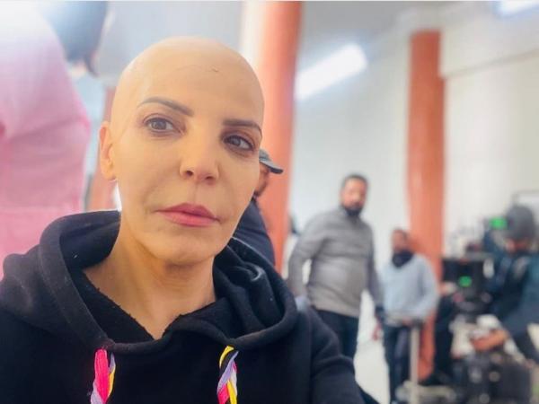 صورة للطيفة أحرار حليقة الرأس تثير الجدل على مواقع التواصل الاجتماعي