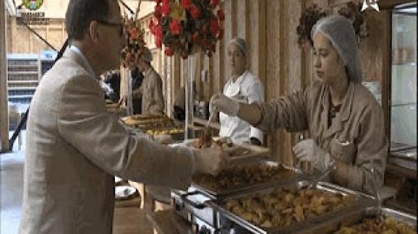 هكذا يتم إطعام المشاركين في كوب 22