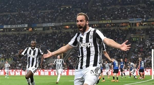 يوفنتوس يوافق على إعارة هدافه الى الميلان