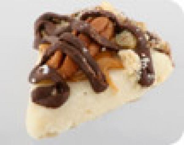 مثلثات الكراميل والمكسرات