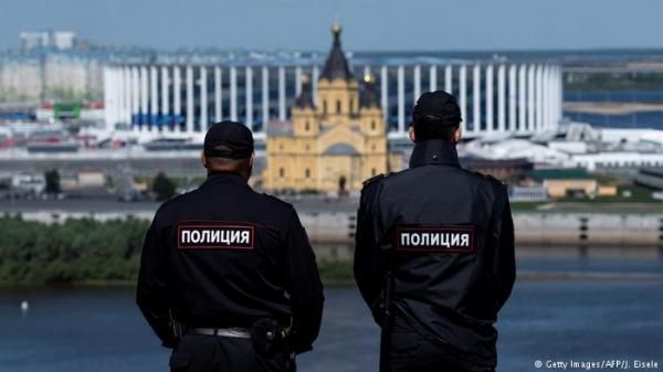 مشجعون يتسللون عبر "بوابة كأس العالم" للجوء في أوروبا