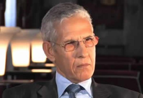 لحسن الداودي يقوم بعيادة الأستاذ المعتدى عليه بالمركز الاستشفائي الجامعي الحسن الثاني بفاس