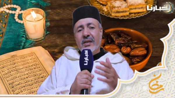 من أخرج زكاة الفطر نقداً هل يجب عليه إعادة إخراجها طعاما؟