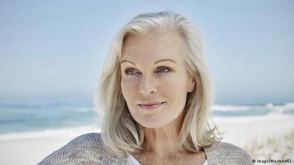 ما هو سر ترهل البشرة أو بقائها نضرة مع التقدم في العمر؟