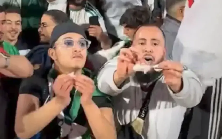 العقوبة التي يواجهها المشجع الجزائري بعد تورطه في تمزيق أوراق نقدية مغربية خلال "كان 2025"