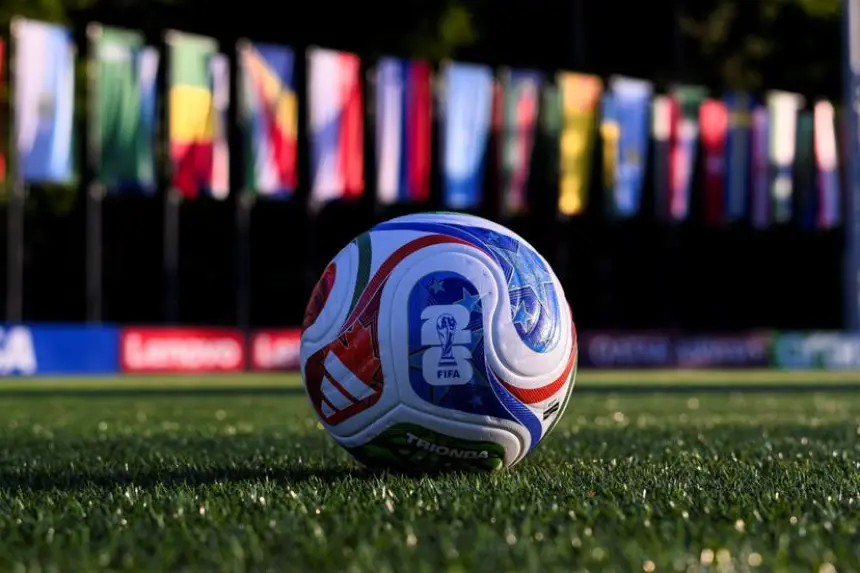 كورة عالميةمونديال 2026.. الخطوة الأولى التي تغير كل شيء!تعتبر كأس العالم مسرحا للتتويجات الكبرى وميدانا لإبهار البدايات. فبعيدا عن انتصارات المنتخبات المرشحة التقليدية، قدمت الجولة الأولى من مونديال 2026 لحظات تاريخية لعدة منتخبات