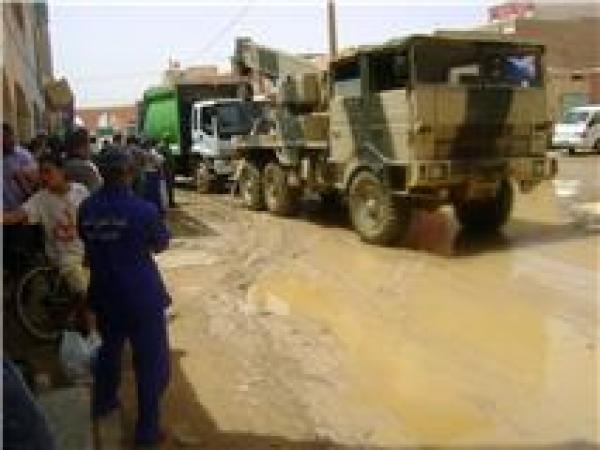 قطرات مطرية تعري واقع البنية التحتية بالسمارة