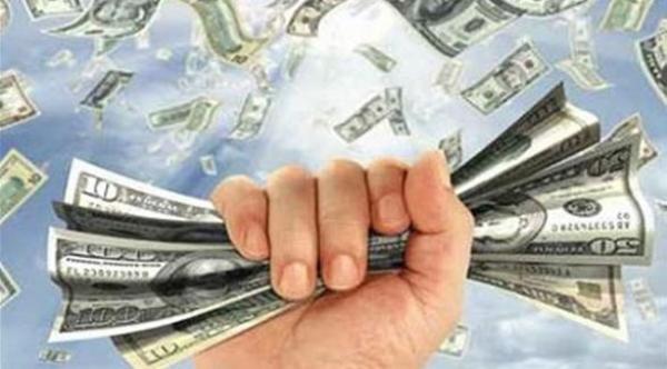 مليونير يمتلك تلفزيوناً واحداً بغرض التقشف