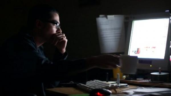 تباطؤ سوق الكمبيوتر لحفاظ المستخدمين على أجهزتهم القديمة