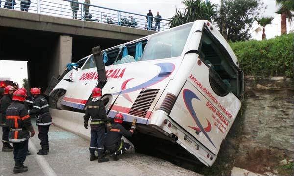 بدء العمل بخدمة التبليغ عن حافلات النقل المخالفة للقانون وهكذا تتم العملية