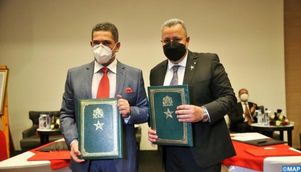 أمزازي يوقع اتفاقيتين من أجل  النهوض بظروف التعليم العمومي ودعم الحياة المدرسية بالمؤسسات التعليمية