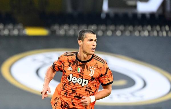 بعد تعافيه من كورونا رونالدو يعود بقوة ويهدي جوفنتوس الفوز على سبيزيا