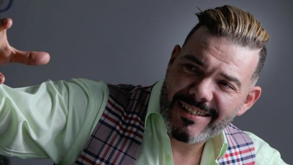 "الميلودي" يتعرض لعملية نصب كبيرة خسر فيها سيارته الفخمة