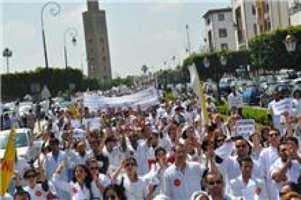 أطباء المستشفيات الجامعية يقدمون استقالة جناعية