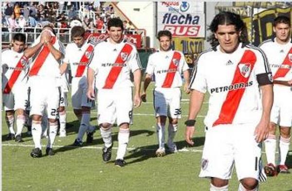 مفاجأة الموسم : عملاق الارجنتين يهبط للدرجة الثانية لأول مرة في تاريخه