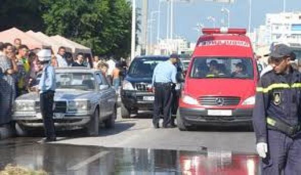 سيدة تقود سيارة تتسبب في حادثتين وتصيب ضابط شرطة بكسر خطير ببني ملال