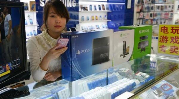 سوني تطرح "بلاي ستيشن 4" بالسوق اليابانية السبت