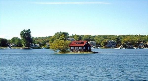 تعرف على أصغر جزيرة مأهولة في العالم