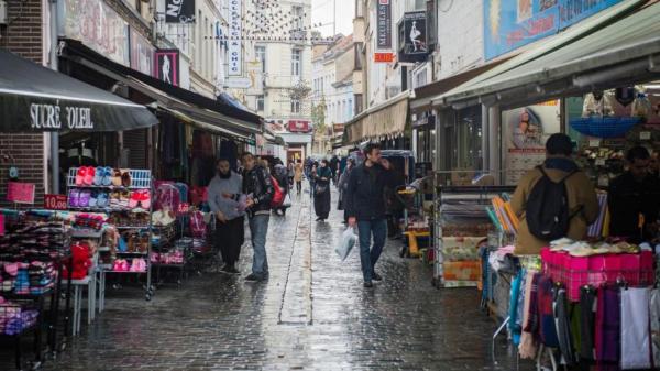 السلطات البلجيكية تُغرم أي تجمع لـ 3 مغاربة في سكن واحد و السبب .. !