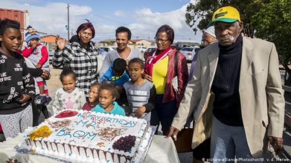 نجا من الإنفوانزا الإسبانية.. وفاة أكبر معمّر في العالم