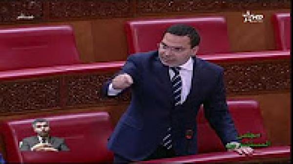 الخلفي ينتفض ضد ترويج المغالطات