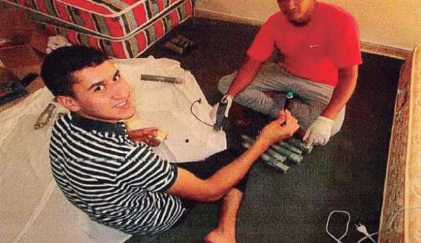 صور جديدة تظهر تحضيرات "دواعش مغاربة" لتنفيذ هجمات برشلونة عام 2017