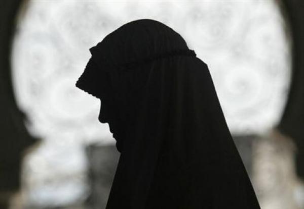 حدود عورة المرأة أمام المرأة