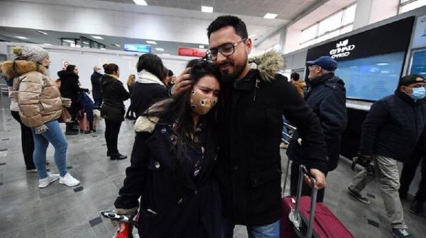 إخراج 35 طالبا كانوا عالقين في مدينة سومي بأوكرانيا