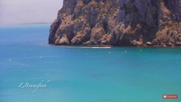 زوار الحسيمة يدعون المغاربة لقضاء عطلة الصيف بشواطئها الساحرة