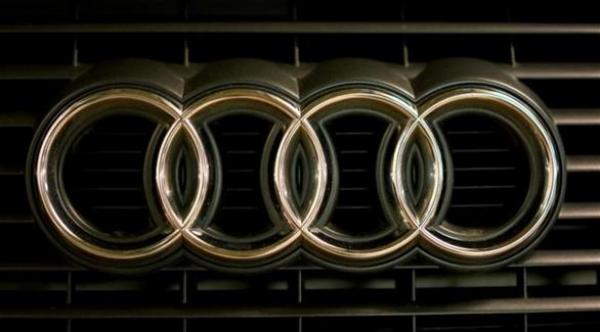 سيارات أودي تتحدث مع إشارات المرور في أمريكا