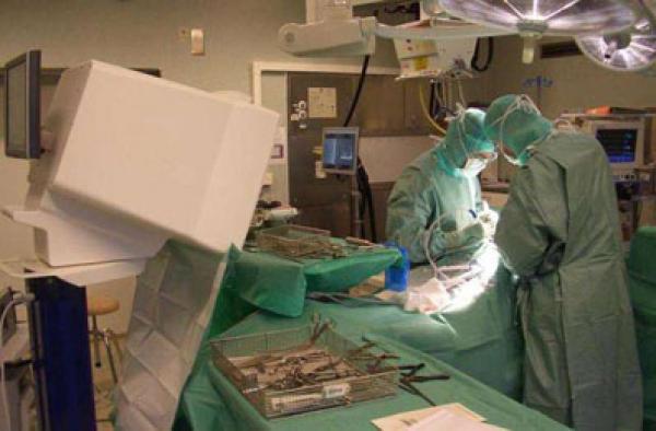 وزير الصحة يشدد الخناق على المصحات الخاصة