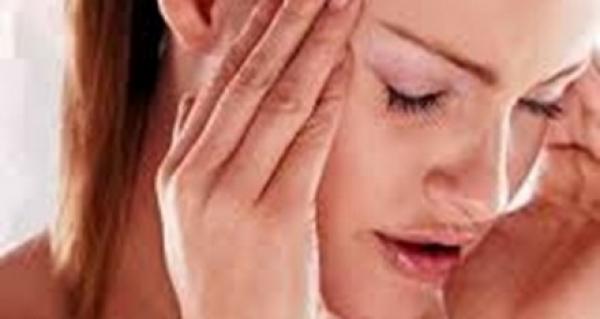 الثلج والزنجبيل.. علاج فعال للصداع